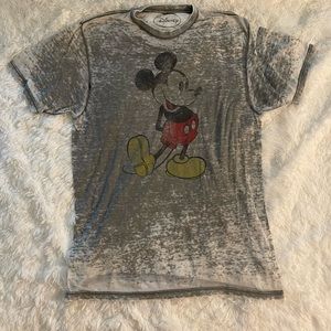 women’s disney mickey mouse tshirt size large